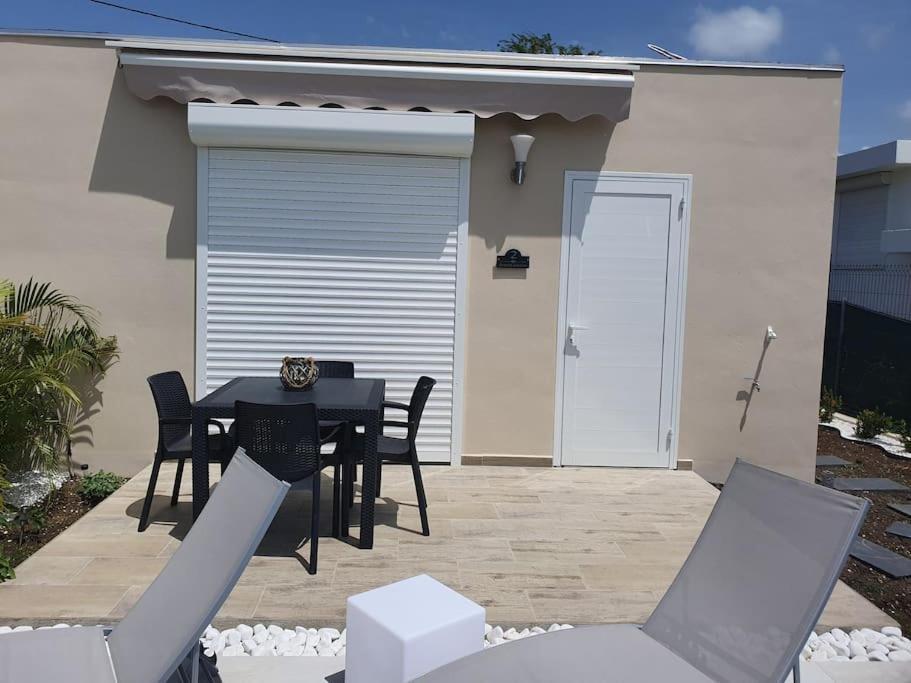Les Zitadines Villa Sainte-Anne  Bagian luar foto