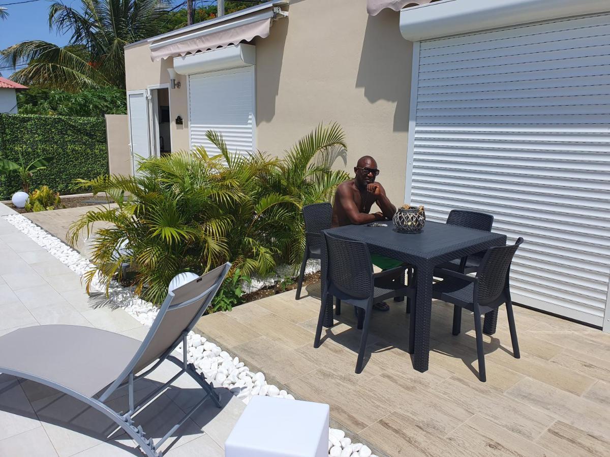 Les Zitadines Villa Sainte-Anne  Bagian luar foto